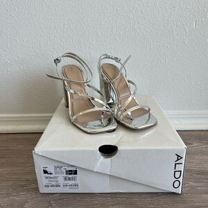 NEW ALDO - 7.5w - block heel - Silver